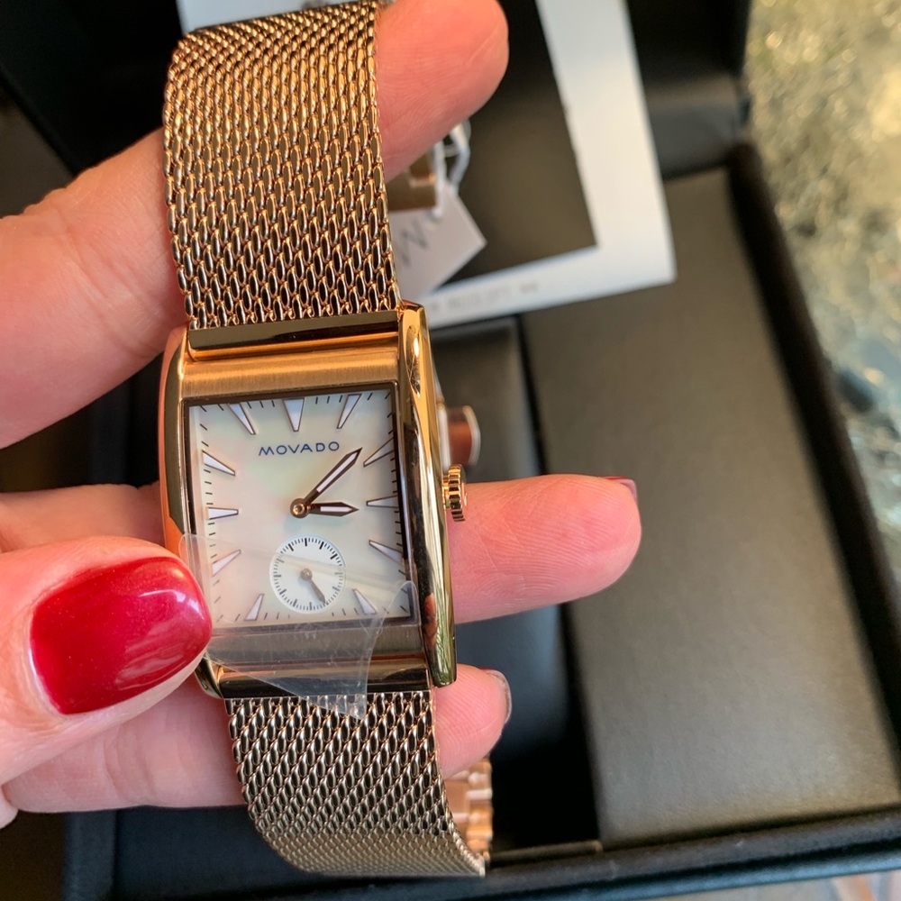 SOLD⛔️Authentic Movado Mother of pearl rose Gold - Picture 1 of 8